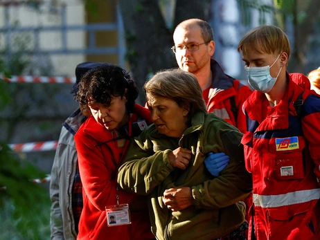 З’явилися фото та відео з місця загибелі трьох людей в Деснянському районі