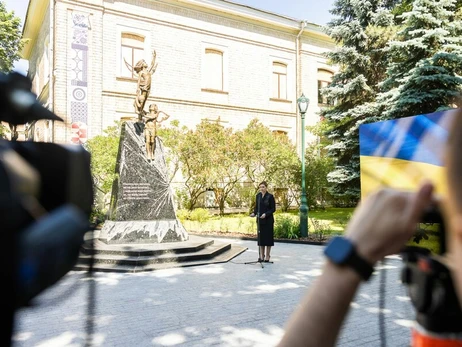 У Харкові відкрили пам'ятник дітям, яких вбила Росія