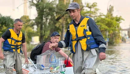 Наслідки підриву Каховської ГЕС: на правому березі триває евакуація