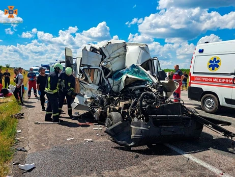 В Черкасской области в ДТП погибли 4 человека, еще 6 - ранены