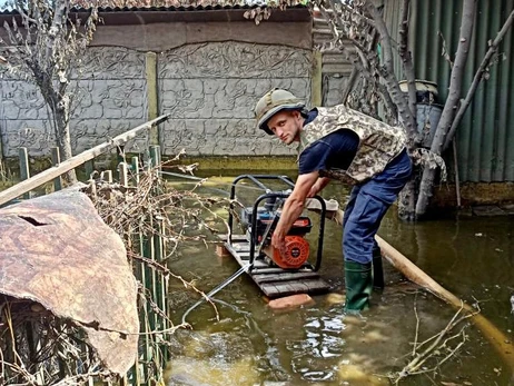 Вода в Днепре в Херсонской области вошла в естественное русло