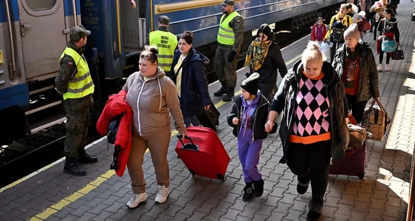 Потреба в безпеці, роботі та лояльності до бізнесу. Чому так важко повертати жінок-мігрантів