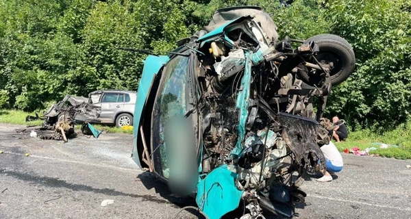 Под Полтавой столкнулись маршрутка и авто - двое жертв и 11 травмированных