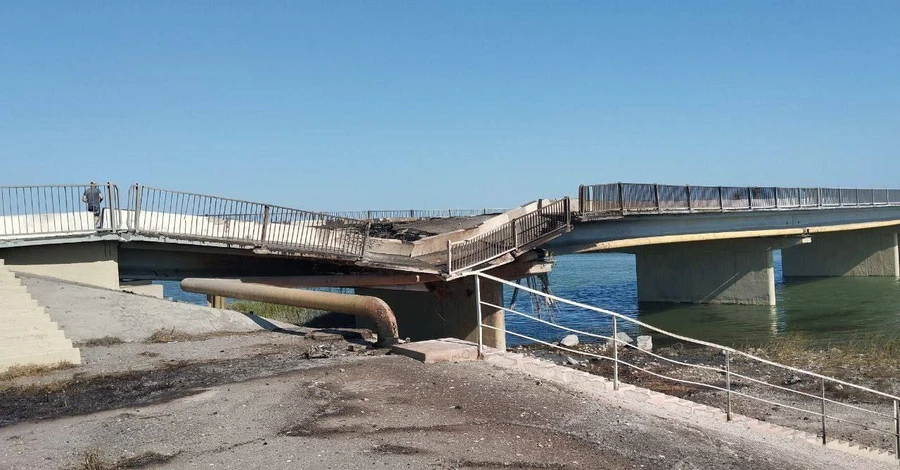 У ЗСУ підтвердили удари по Чонгарському та Генічеському мостах