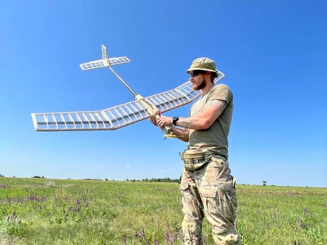 Дальнобойные, прозрачные и невидимые: украинский прорыв в производстве дронов