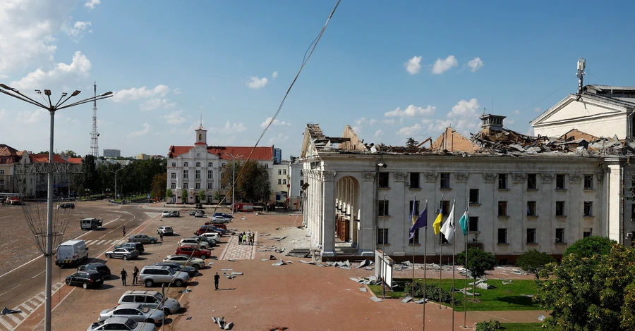 Берлінська прокоментувала скандал довкола виставки дронів у драмтеатрі Чернігова, куди влучила ракета