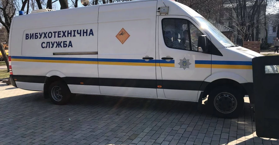 У Києві повідомили про мінування всіх торгових центрів – правоохоронці перевіряють