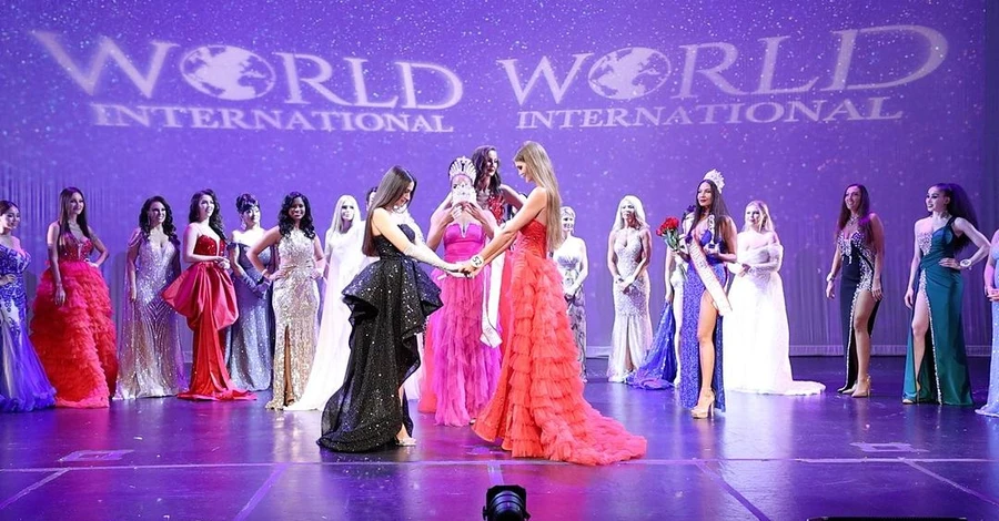 Переможниця Mrs. World International 2023 з Херсона розповіла, чому у фіналі тримала за руки росіянку