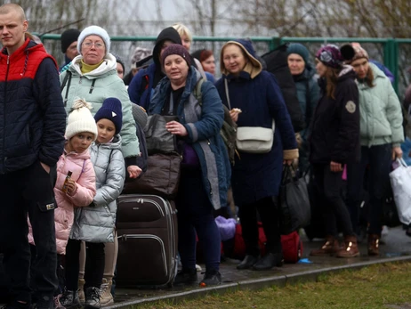 Евросоюз продлил временную защиту для украинцев, Польша была против