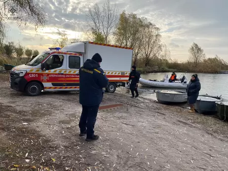 На Полтавщині другу добу водолази шукають рибалок, які зникли після перекидання човна