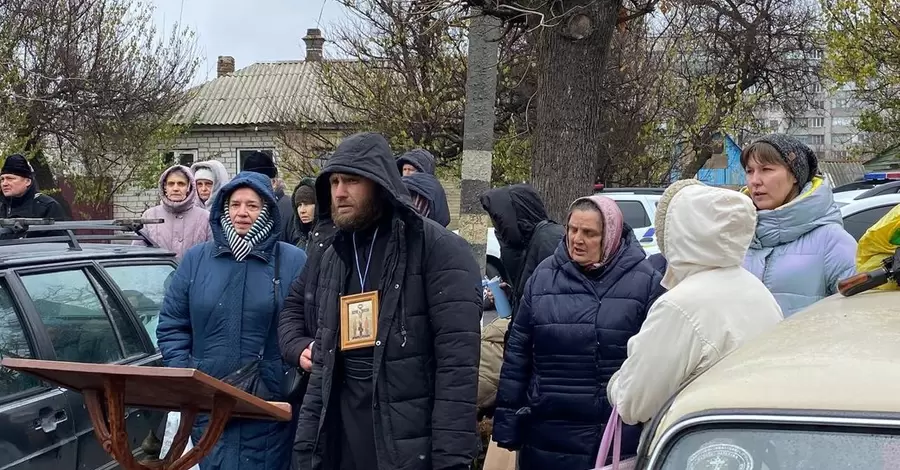 У монастирі Черкас, який не захотіли залишати представники УПЦ МП, сталася бійка