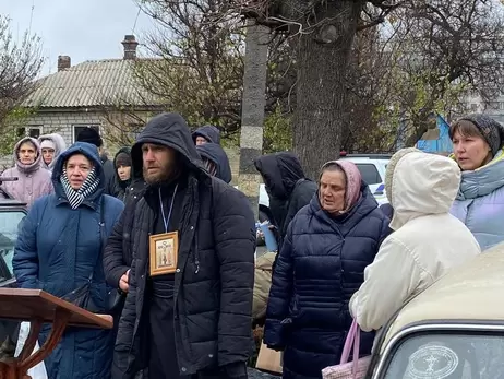 В монастыре Черкасс, который не захотели покидать представители УПЦ МП, произошла потасовка 