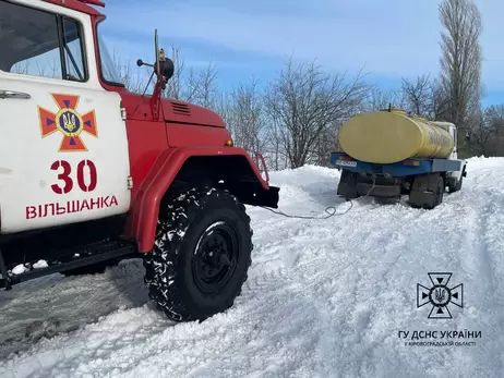 Через негоду в Україні без світла залишається понад 500 населених пунктів