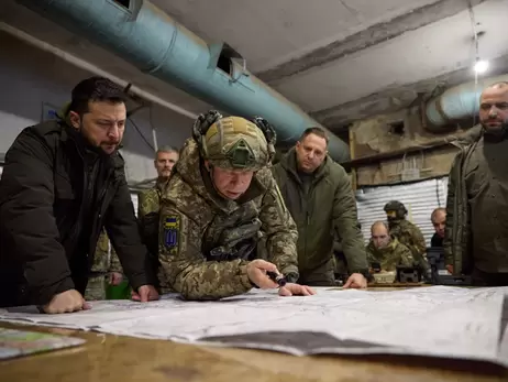 Владимир Зеленский наградил военных на передовой в Купянске 