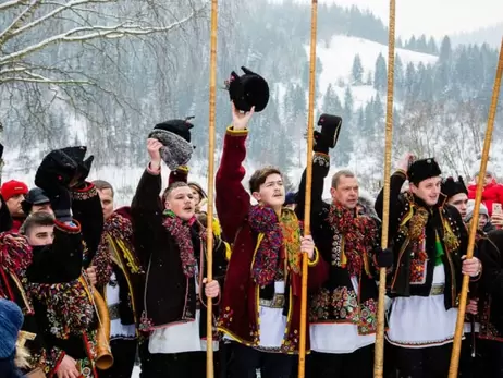 Мешканці Карпат: Співати гуцульську різдвяну коляду довіряють лише чоловікам