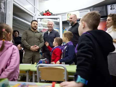  Зеленський у Харкові спустився в метро, щоб побачити шкільні класи