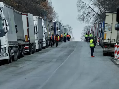 Голодування завершено, перевізники на кордоні з Польщею домовилися 