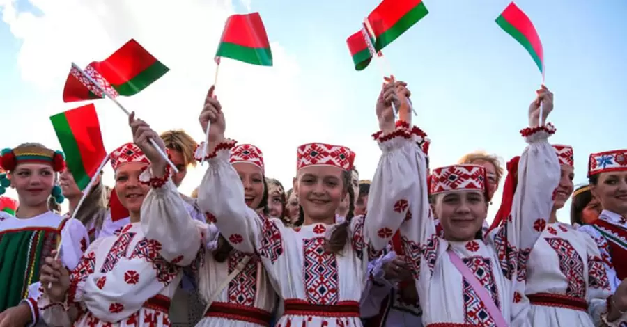 Через депортацію українських дітей Червоний Хрест вигнав Білорусь з організації