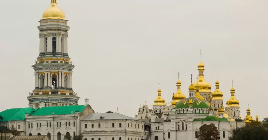 В Киево-Печерской Лавре в поддержку военнопленных ежедневно будет бить самый большой колокол 