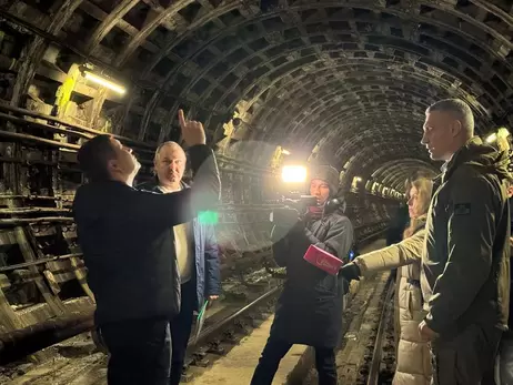 В метро Киева из-за подтопления тоннеля на полгода остановили движение поездов между «Демеевской» и «Теремками»