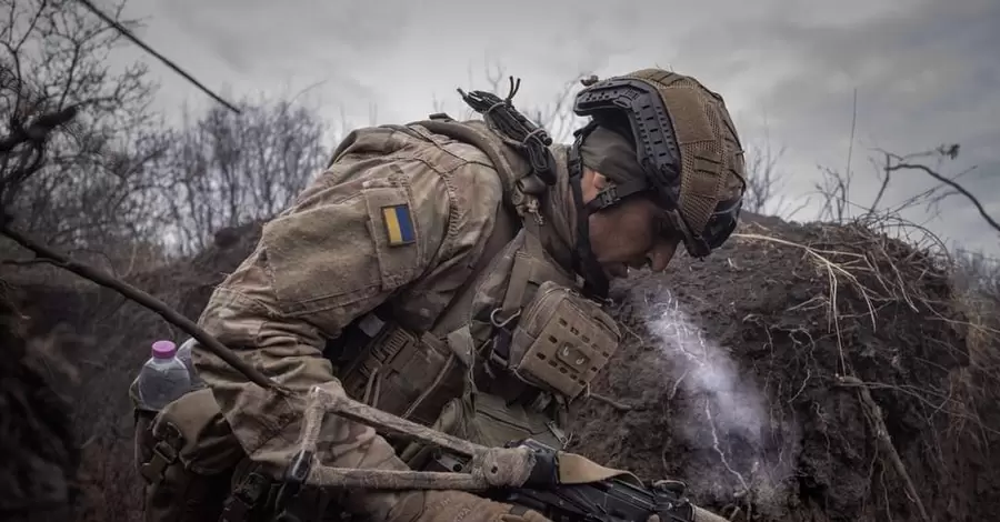 За добу на фронті відбулись 64 бої, ЗСУ знищили 44 танки та 38 артсистем ворога