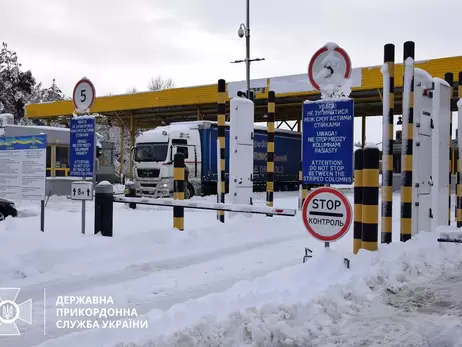 Польські перевізники знову заблокували проїзд вантажівок через «Дорогуськ – Ягодин»