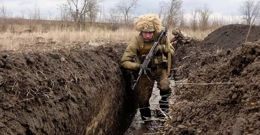 За добу на фронті відбулось 87 боїв, ворог наступав на Херсонському напрямку