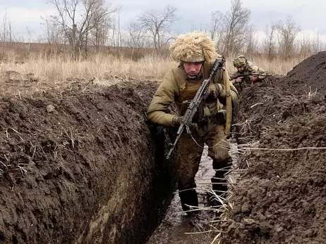 За добу на фронті відбулось 87 боїв, ворог наступав на Херсонському напрямку