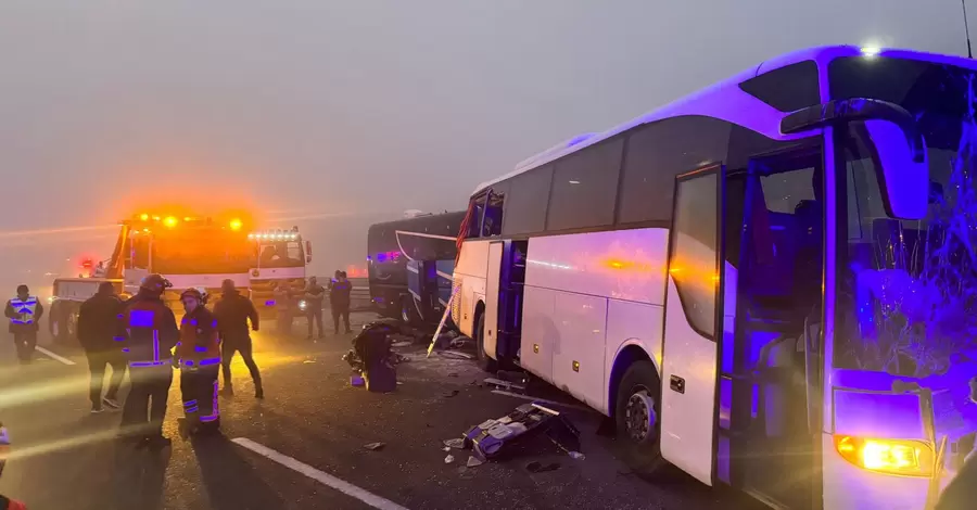 Дві громадянки України постраждали внаслідок масової ДТП у Туреччині