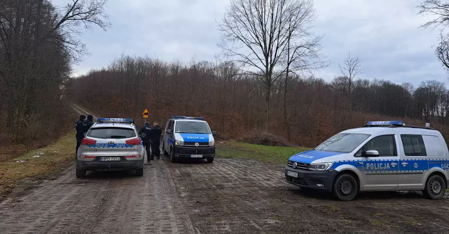 На територію Польщі залетіла ракета, вона впала на околицях селища Вожучин-Цукровня 