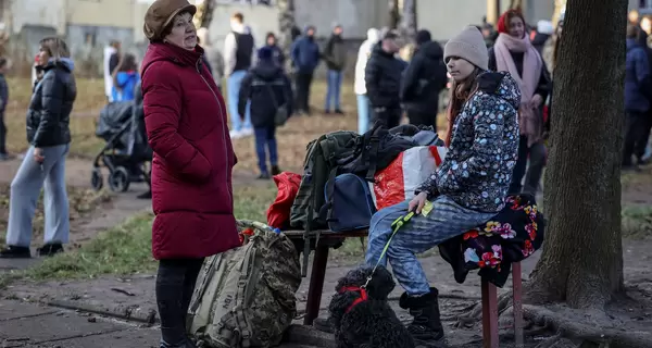 Львовяне рассказали о последствиях ракетной атаки: Взрыв и все посыпалось. У зятя - поломанные ребра