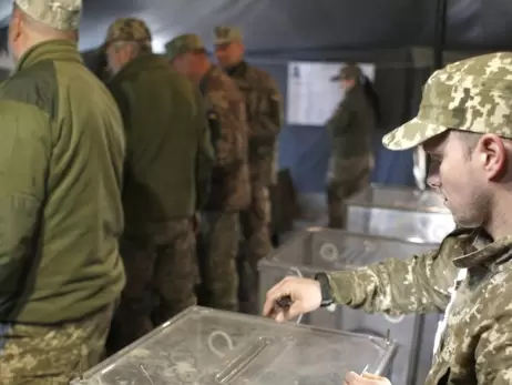 На тимчасово окупованих територіях триває примусовий збір підписів українців до виборів в РФ