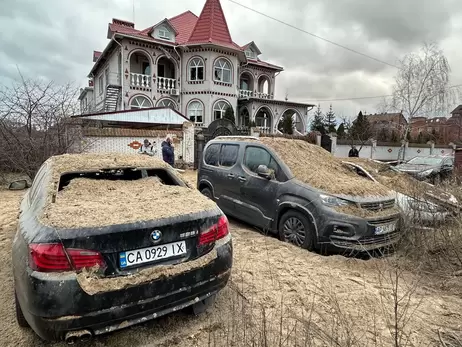 В киевском микрорайоне Бортничи в результате атаки повреждены жилые дома и церковь