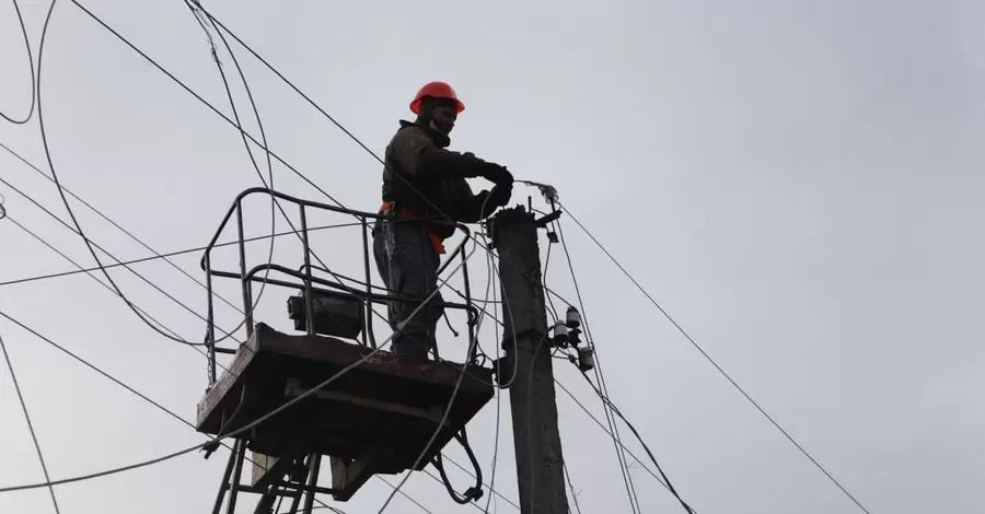 Міненерго повідомило про пожежу на одній із прифронтових ТЕС  