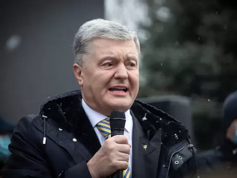 Порошенко хоче відсудити у львівських прикордонників півмільйона моральної компенсації