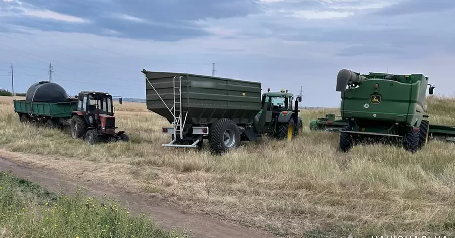 На Миколаївщині пенсіонер засіяв землі полігона ЗСУ