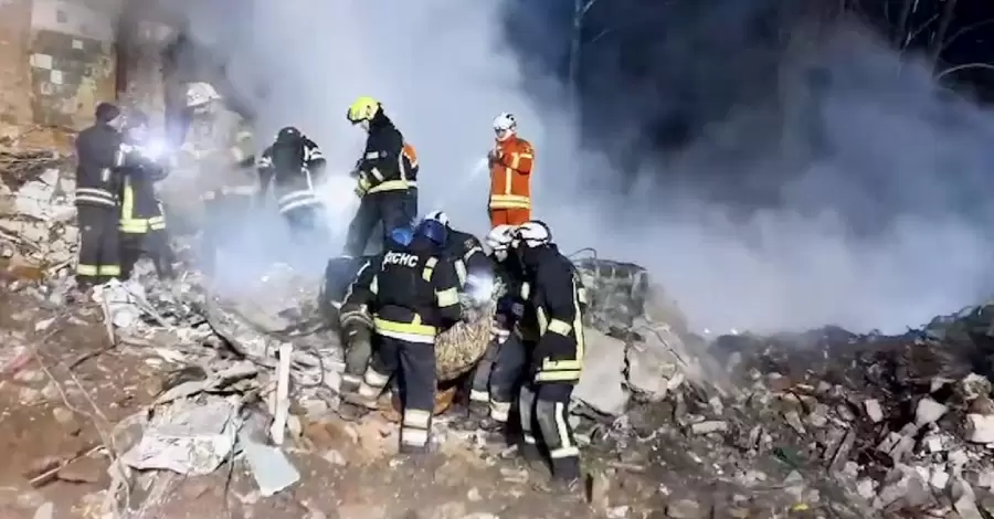 У Харкові з-під завалів дістали тіло восьмирічної дівчинки