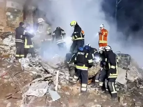 У Харкові з-під завалів дістали тіло восьмирічної дівчинки