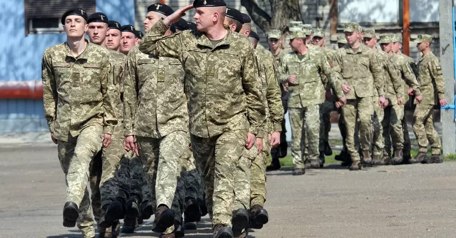 Арахамия предложил отправлять депутатов в военные учебные центры вместе с другими украинцами