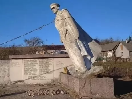 Львівська область стала першою в Україні, що позбулася радянських пам'яток