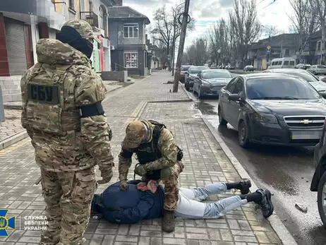 СБУ задержала группу рэкетиров, которые вымогали у семей погибших военных деньги