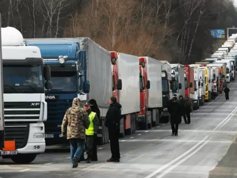 На границе с Польшей заблокированы пять пунктов пропуска