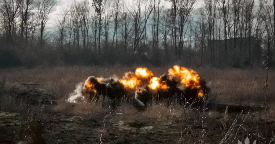 За сутки на фронте произошло более 100 боев, ВСУ уничтожили 1000 российских оккупантов