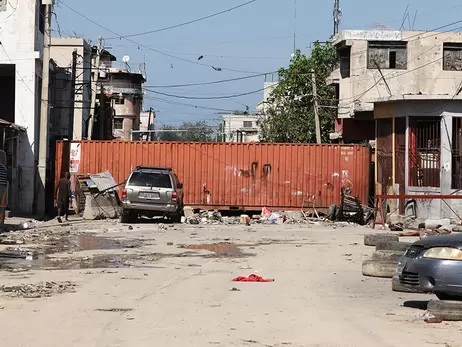 В Гаити банды атаковали тюрьмы и освободили тысячи заключенных, власти объявили чрезвычайное положение