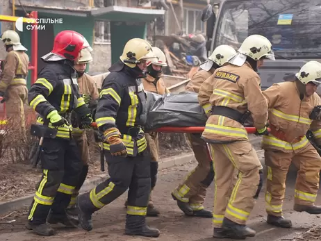 З-під завалів будинку у Сумах дістали тіло загиблої людини