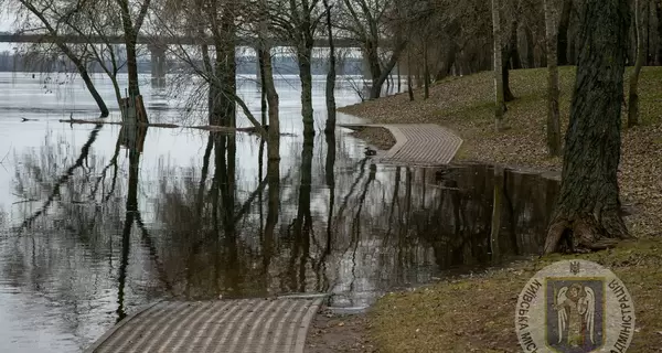 В Киеве уровень воды в Днепре поднялся до максимальной с начала года отметки 