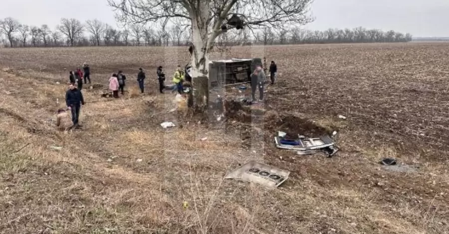 В Днепропетровской области перевернулась маршрутка, есть жертвы и пострадавшие