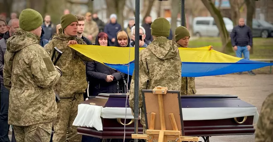 В Одесі попрощалися з ексвіцемером Сергієм Тетюхіним, який загинув від російської ракети