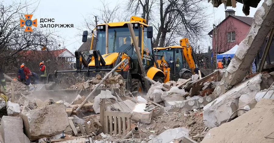 Внаслідок обстрілу Запоріжжя загинули 8-річна дівчинка разом із батьком, а також водій тролейбуса