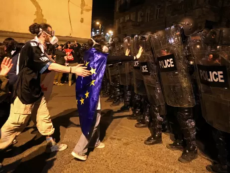 Парламент Грузии принял в первом чтении “закон об иноагентах” несмотря на протесты